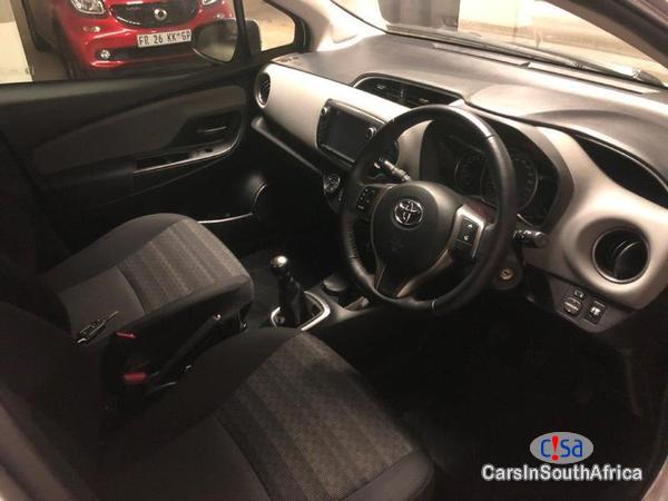 Toyota Yaris Manual 2016 - image 5