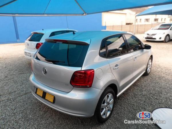 Volkswagen Polo Manual 2012 - image 4