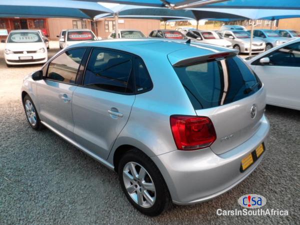 Volkswagen Polo Manual 2012 - image 5