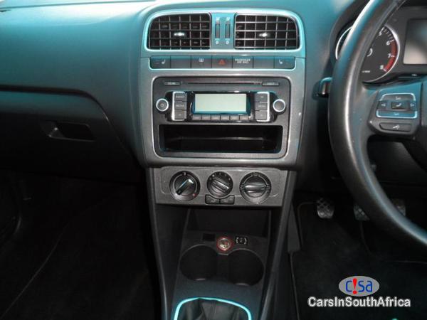 Volkswagen Polo Manual 2012 - image 6