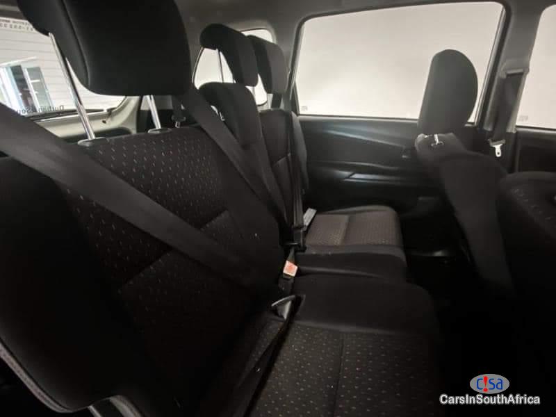 Toyota Avanza 1.5 SX Bank Repossessed Manual 2019 - image 4