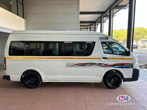 Toyota Quantum 2.5 D-4D Sesfikile 16-Seat Manual 2022