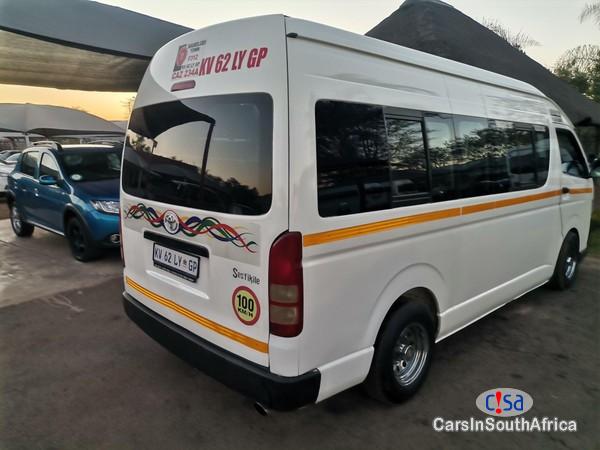 Toyota Quantum 2.5 D-4D Sesfikile 16-Seat Manual 2018 - image 2