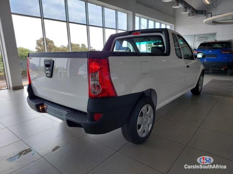 Nissan NP200 0784119228 Manual 2023 - image 3
