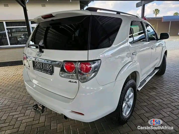 Toyota Fortuner Fortuner Manual 2015 - image 2
