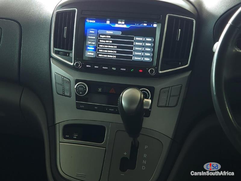 Hyundai H-1 CRDI Wagon GLS Automatic 2021 - image 4
