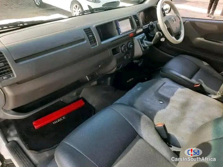 Toyota Quantum 2.5 / Whatsapp Call 068 346 6875 Manual 2020 - image 3