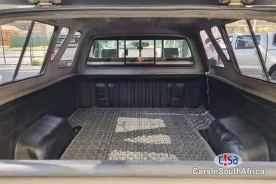 Toyota Hilux 2 7 0671651564 Manual 2005 in Limpopo