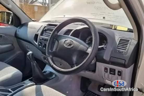 Toyota Hilux 2 7 0671651564 Manual 2005 in South Africa