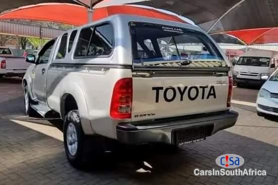 Toyota Hilux 2 7 0671651564 Manual 2005 in South Africa - image
