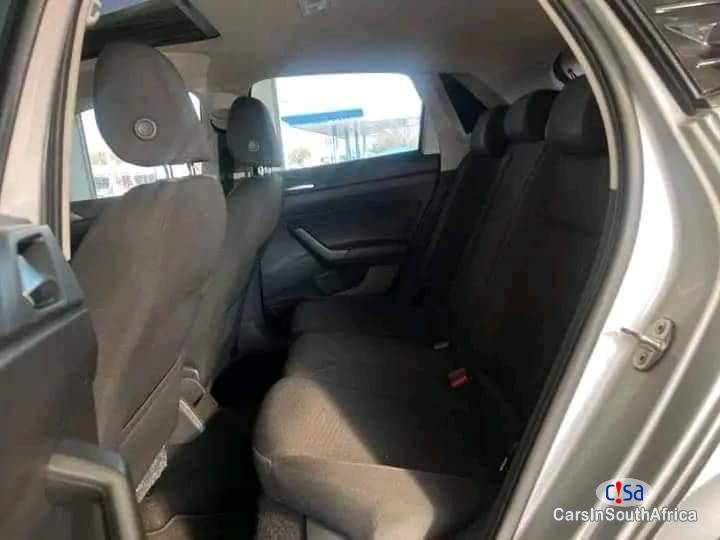 Volkswagen Polo 1.0 Automatic 2019 - image 5