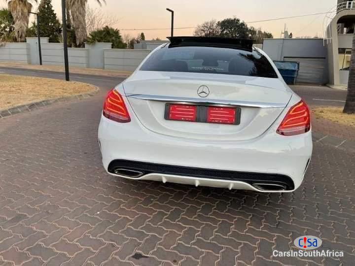 Mercedes Benz C-Class 2.0 Automatic 2017 - image 4