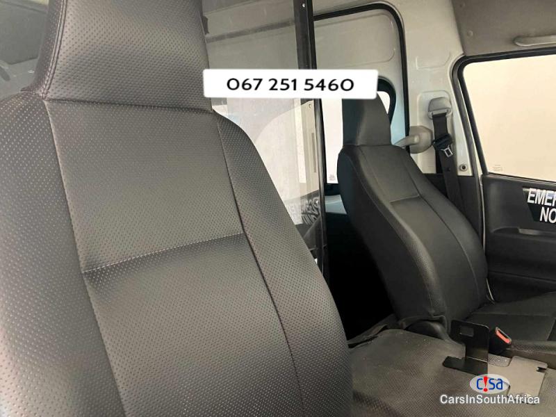 Toyota Quantum 2.5 D-4D Sesfikile 067 251 5460 Manual 2022 - image 7