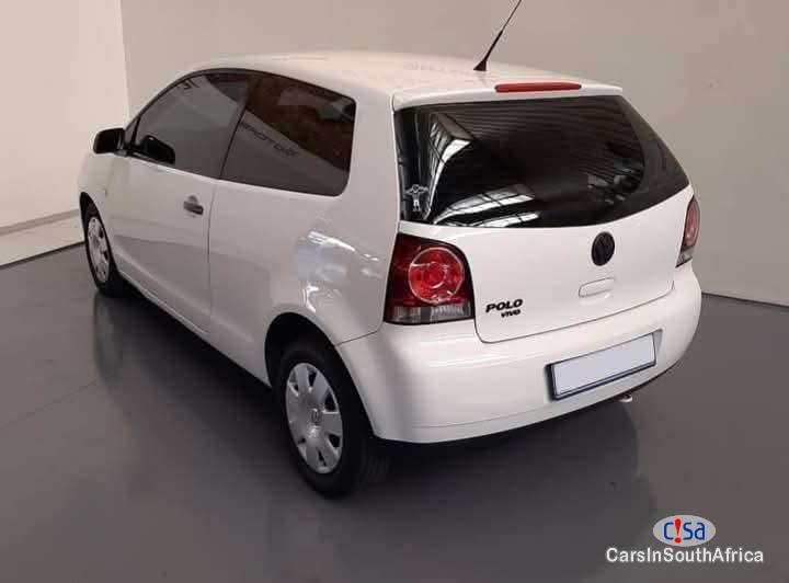 Volkswagen Polo Manual 2012 - image 5
