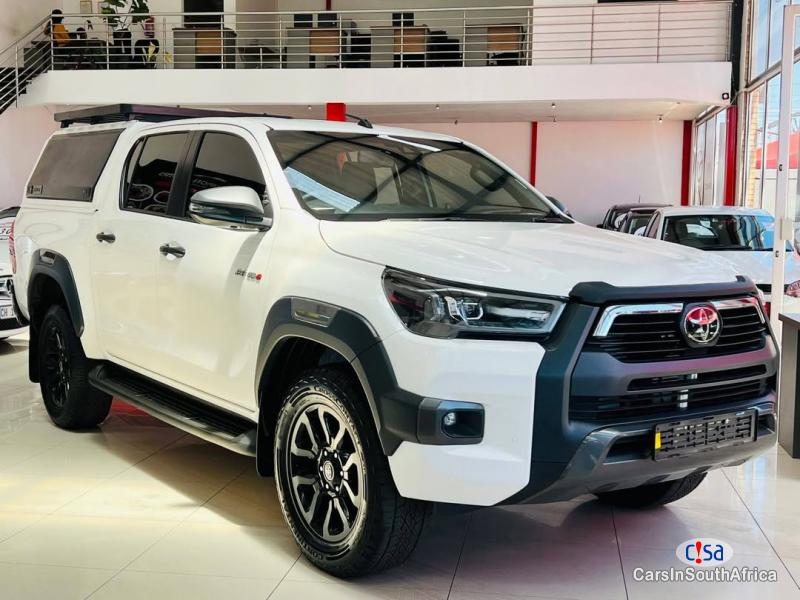 Pictures of Toyota Hilux 2.8GD-6 Double Cab Legend Automatic 2022