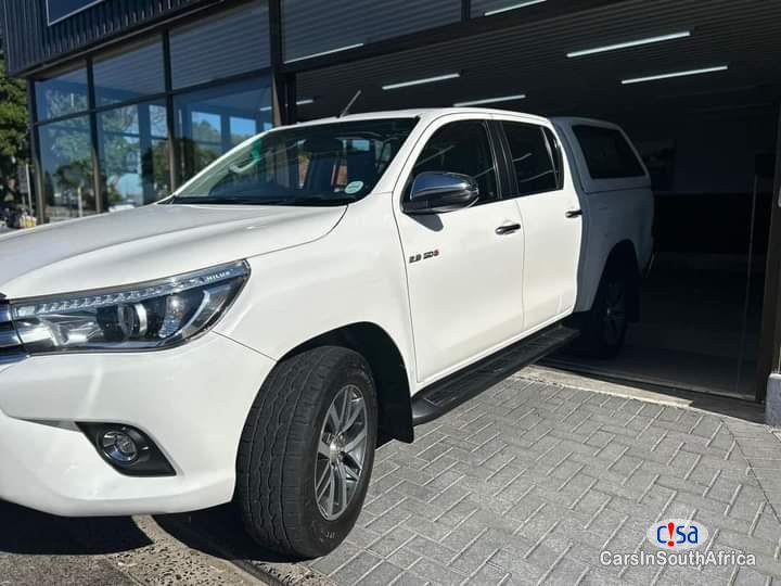 Toyota Hilux 2.8GD Automatic 2016 - image 2