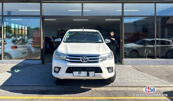 Toyota Hilux 2.8GD Automatic 2016 - image 3