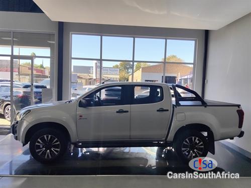 Isuzu 250 Manual 2018 - image 2