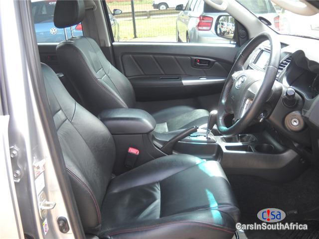 Pictures of Toyota Hilux Automatic 2015