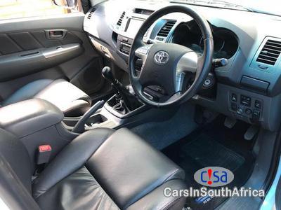 Toyota Hilux 2.5D Manual 2014 - image 3