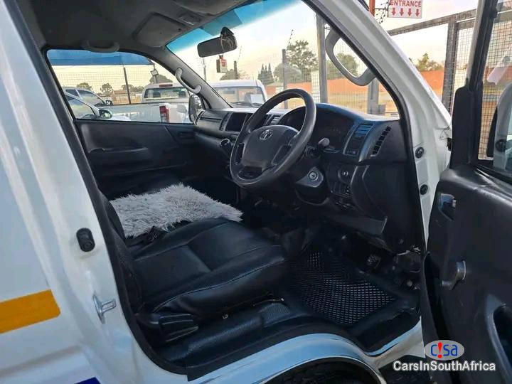 Toyota Quantum 2.5 D-4D Sesfikile 16-Seat Manual 2022 - image 3