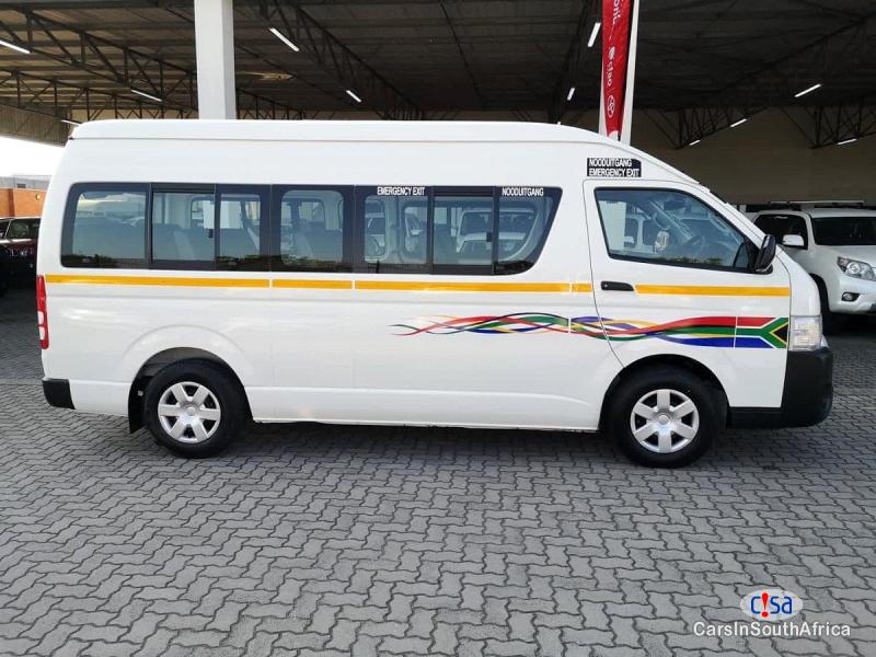 Toyota Quantum 2.5 D-4D Sesifikile 16 Seater /+27685845776 Manual 2018