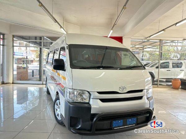 Pictures of Toyota Quantum 2.5 D-4D Sesfikile 16-Seat Manual 2022