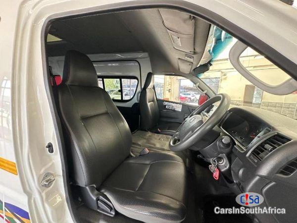 Toyota Quantum 2.5 D-4D Sesfikile 16-Seat Manual 2022 - image 4