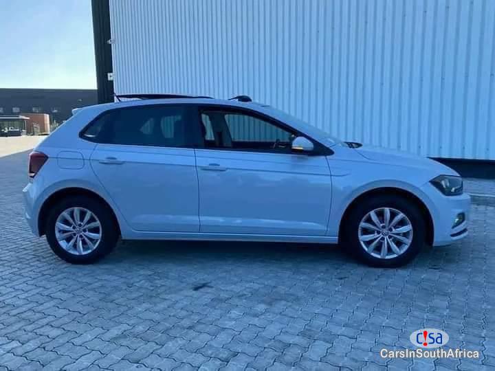Volkswagen Polo 1.0TSl Automatic 2018 - image 3