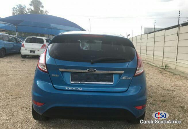 Ford Fiesta Automatic 2014 - image 2