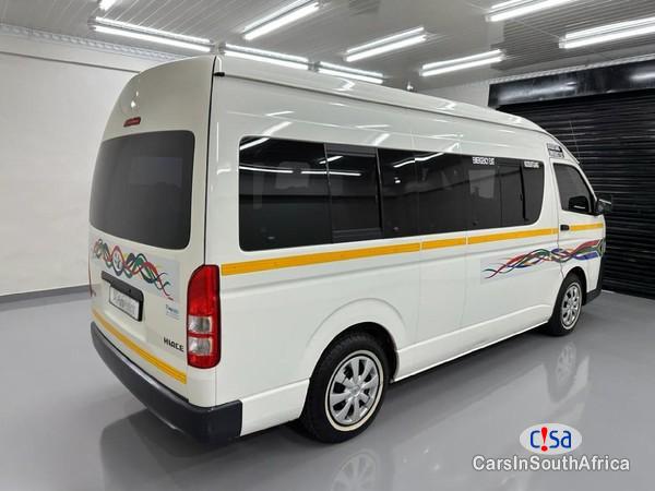 Toyota Quantum 2.5 Manual 2021 - image 3