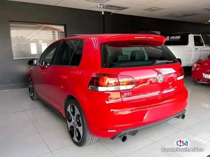 Volkswagen Polo Manual 2012 - image 2