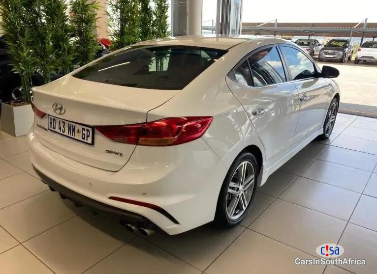 Hyundai Elantra 1.6 /call Whatsapp 068 346 6875 Automatic 2016 - image 2