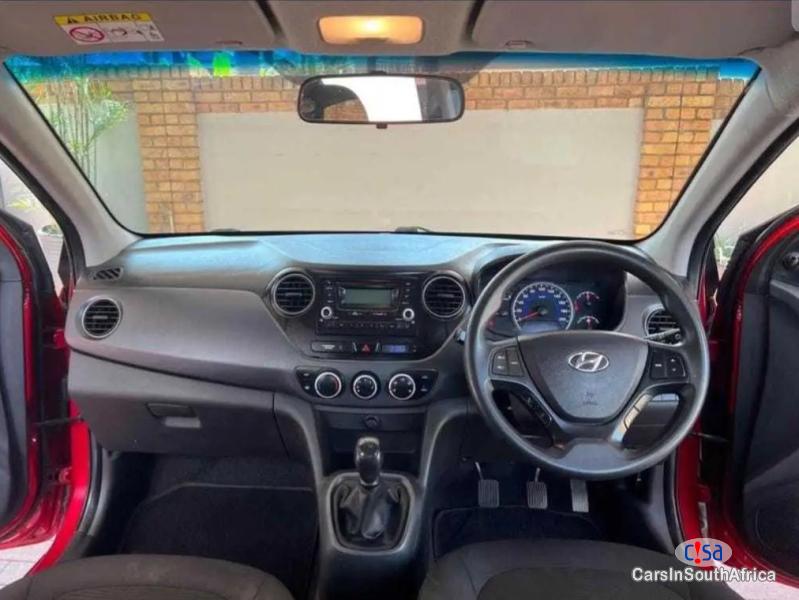 Hyundai i10 1.0/call Whatsapp 068 346 6875 Manual 2018 - image 3
