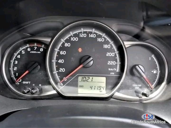 Toyota Yaris Manual 2016 - image 7