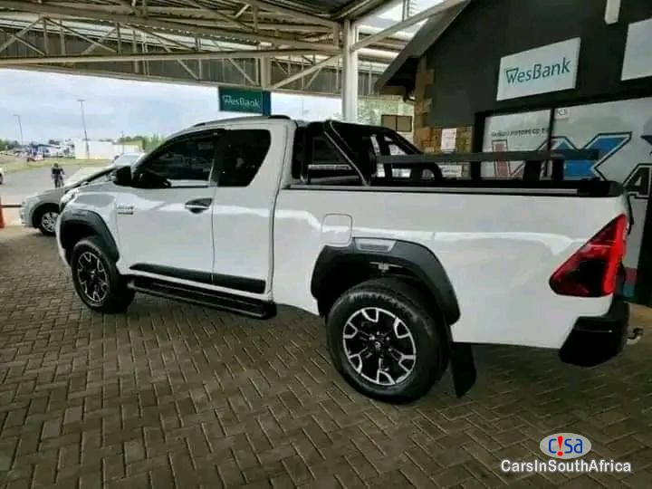 Toyota Hilux Automatic 2020 - image 3
