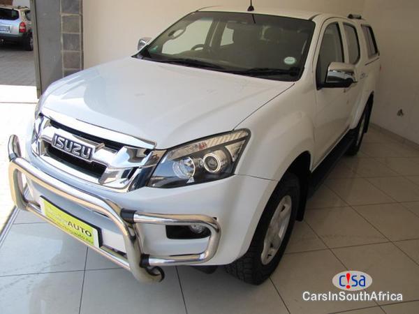Isuzu KB300 Manual 2015 - image 11