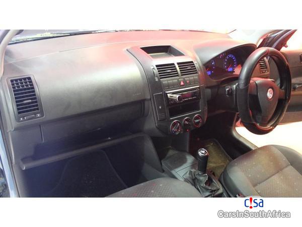 Volkswagen Polo Manual 2007 - image 6