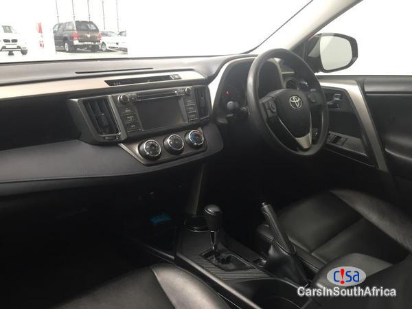 Toyota RAV-4 Automatic 2015 - image 4