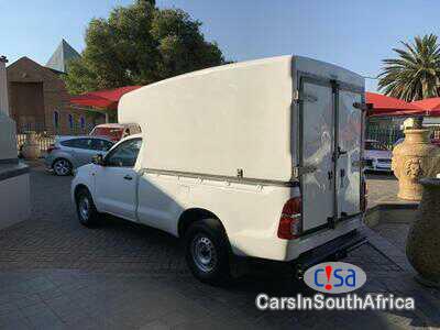 Toyota Hilux 2.5 D-4d Manual 2015 - image 2
