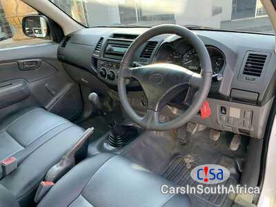 Toyota Hilux 2.5 D-4d Manual 2015 - image 5