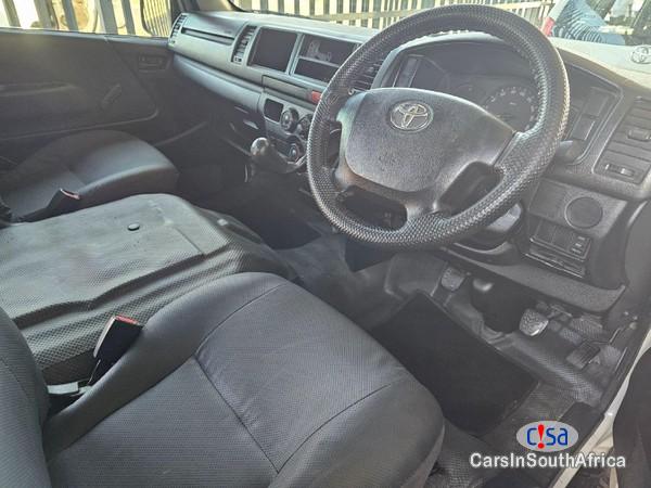 Toyota Quantum 2.5 D-4D Sesfikile 16-Seat Manual 2019 - image 4