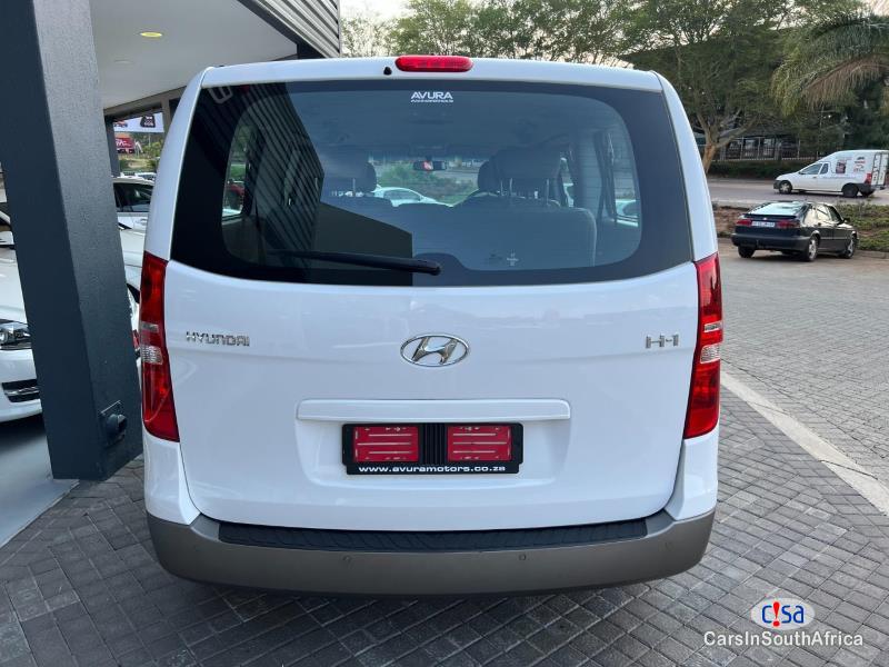 Hyundai H-1 Automatic 2015 - image 4