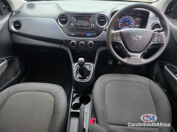 Hyundai i10 Grand 1.0 Fluid Manual 2018 in South Africa