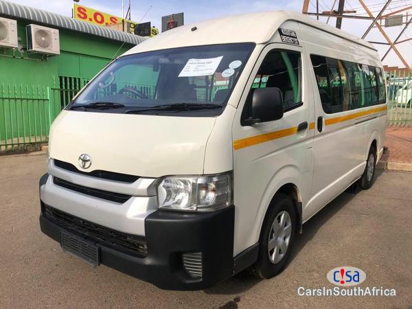 Toyota Quantum Manual 2011 - image 4