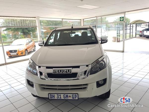 Isuzu KB300 Manual 2015 - image 2