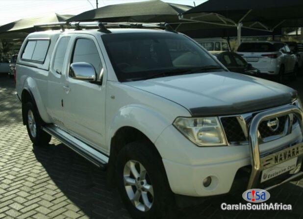 Nissan Navara Manual 2013 - image 2