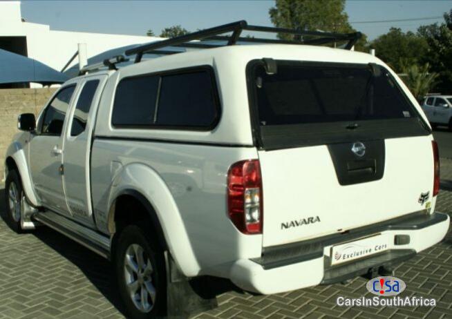 Nissan Navara Manual 2013 - image 3