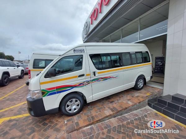 Pictures of Toyota Quantum 2.5 D-4D Sesfikile 16-Seat Manual 2022