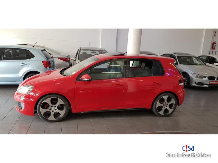 Pictures of Volkswagen Golf Automatic 2010